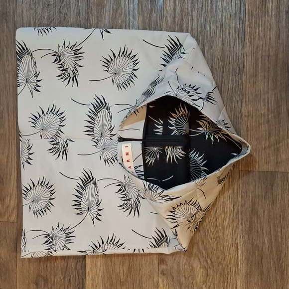 Marni Leaf Embroidered Skirt. Made in Italy - Picture 8 of 11